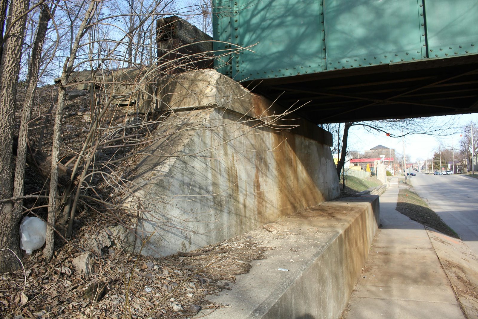 North abutment